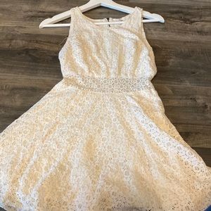 Mudd white lace dress
